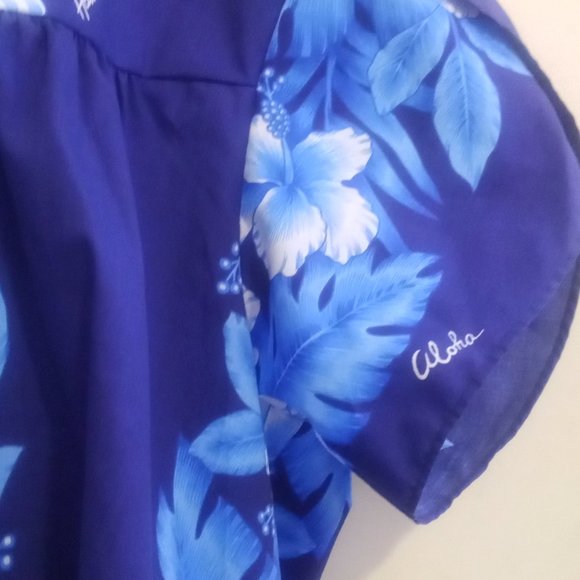 1970s Vintage Kalena Fashions of Hawaii Tropical Hibiscus Floral Muumuu - Picture 6 of 12